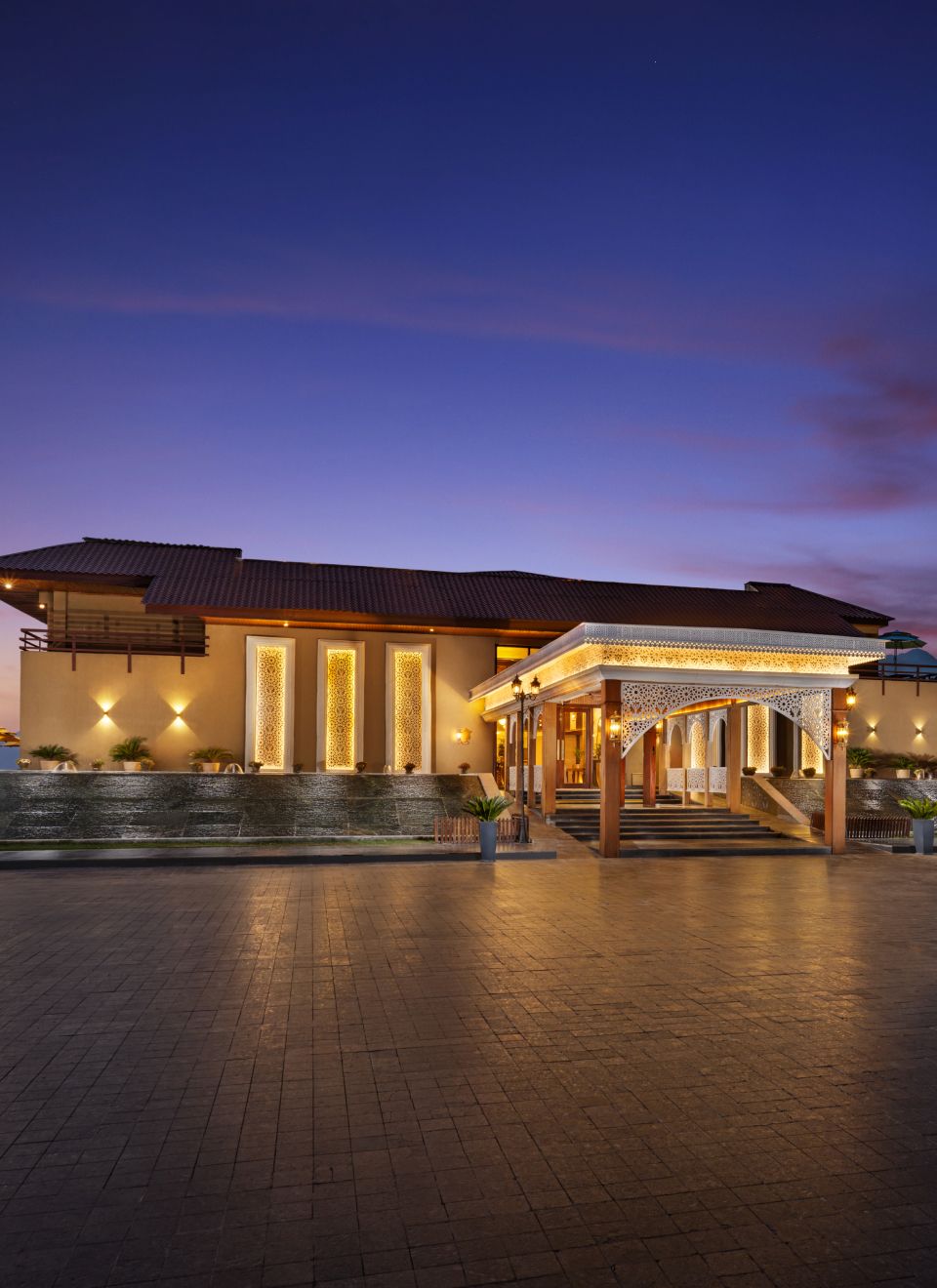 Hotel Taj by vivanta  Srinagar | ★★★★★ Premium